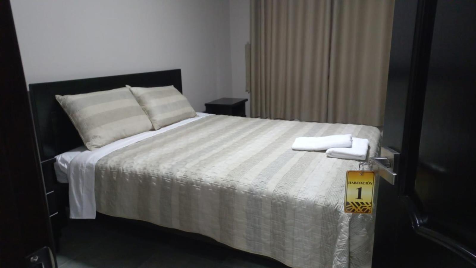Stelar Hostal กูเอ็งกา ภายนอก รูปภาพ