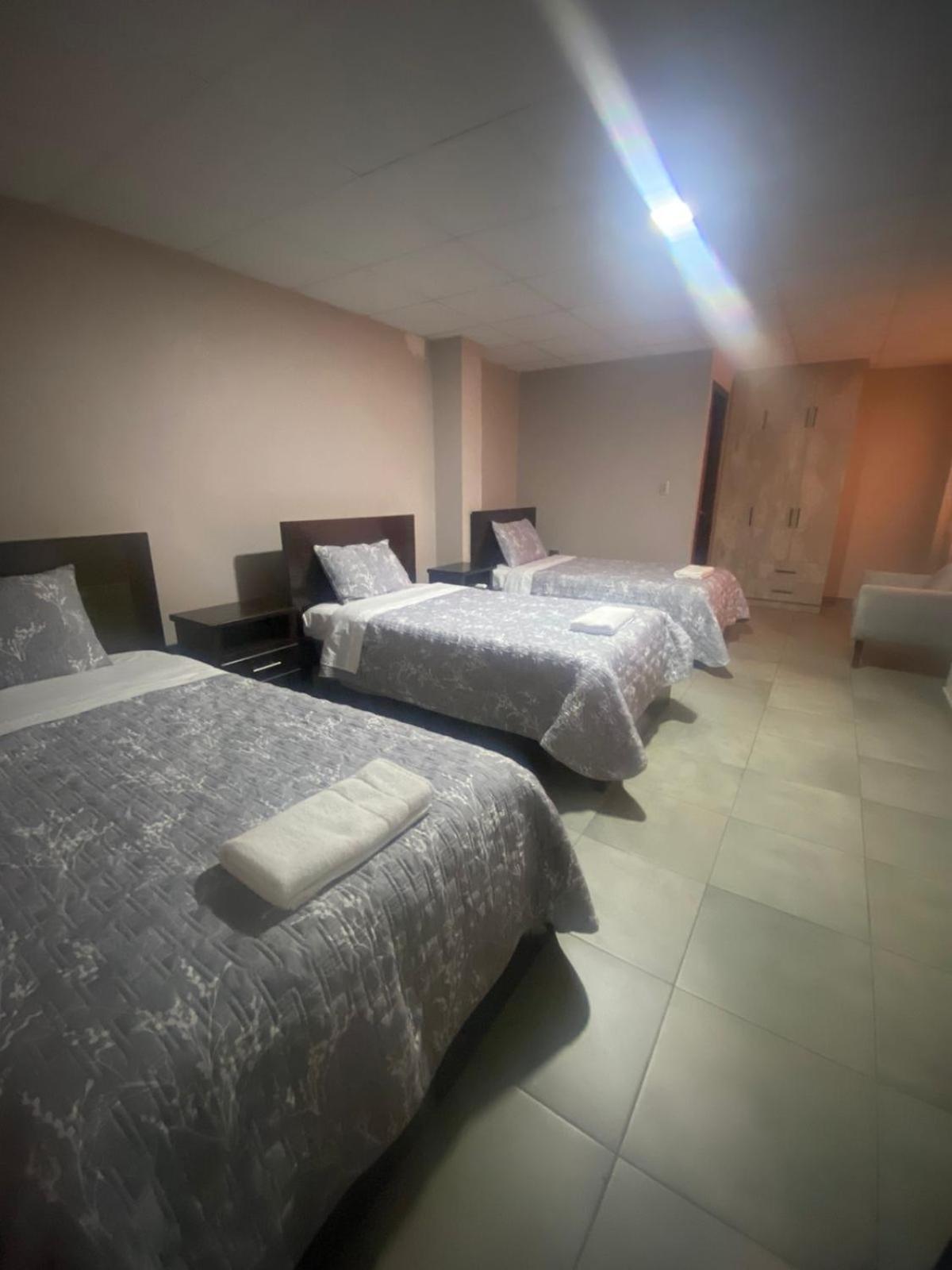 Stelar Hostal กูเอ็งกา ภายนอก รูปภาพ