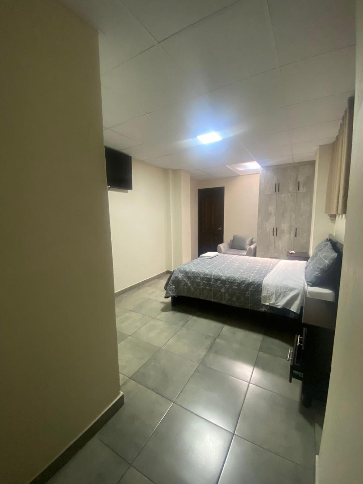 Stelar Hostal กูเอ็งกา ภายนอก รูปภาพ