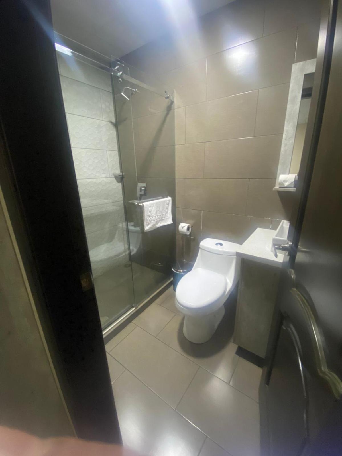 Stelar Hostal กูเอ็งกา ภายนอก รูปภาพ