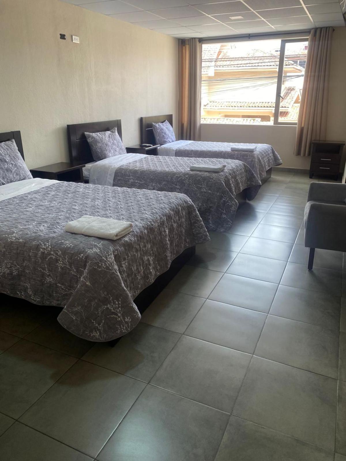 Stelar Hostal กูเอ็งกา ภายนอก รูปภาพ